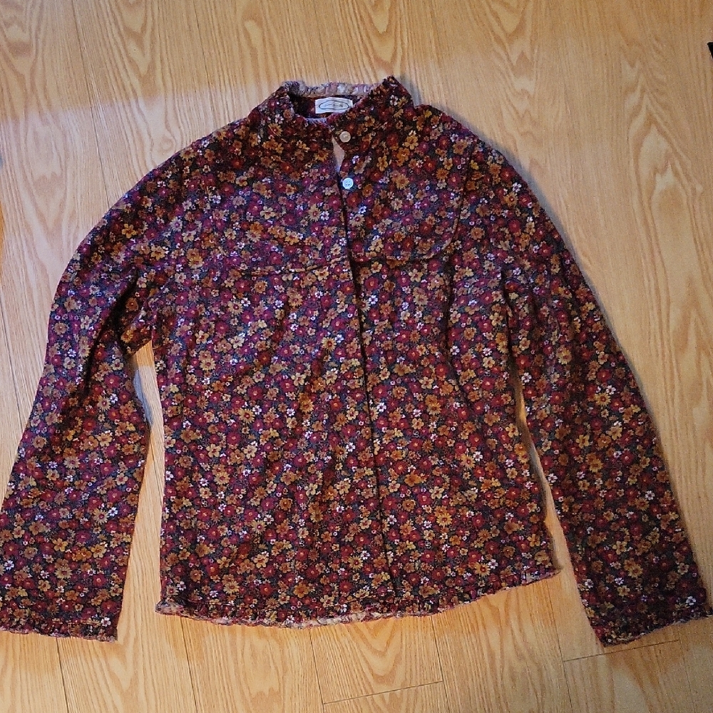 Vintage Floral Button-Up Shirt
